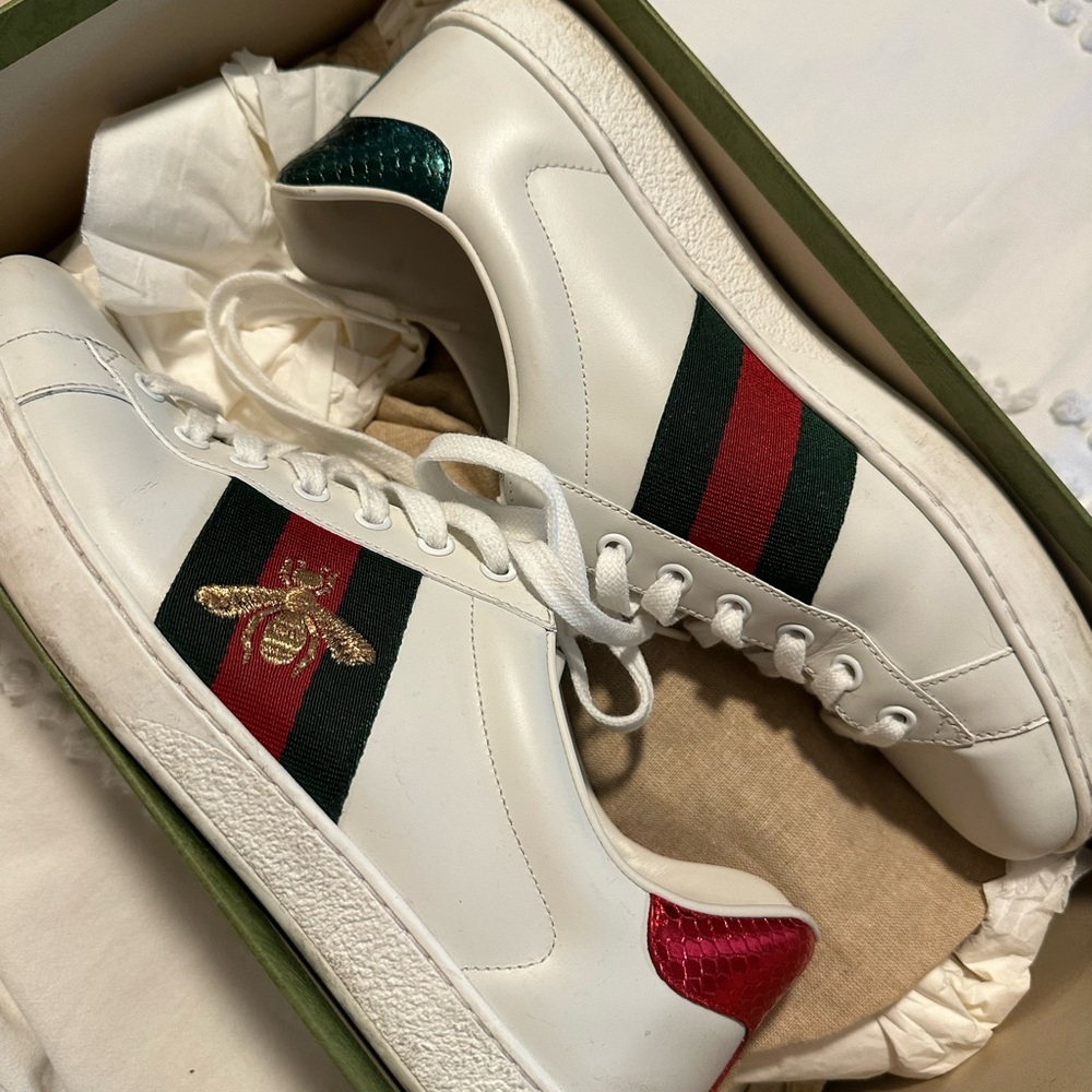 Gucci Men’s White Leather Sneakers with Red and Green Accents